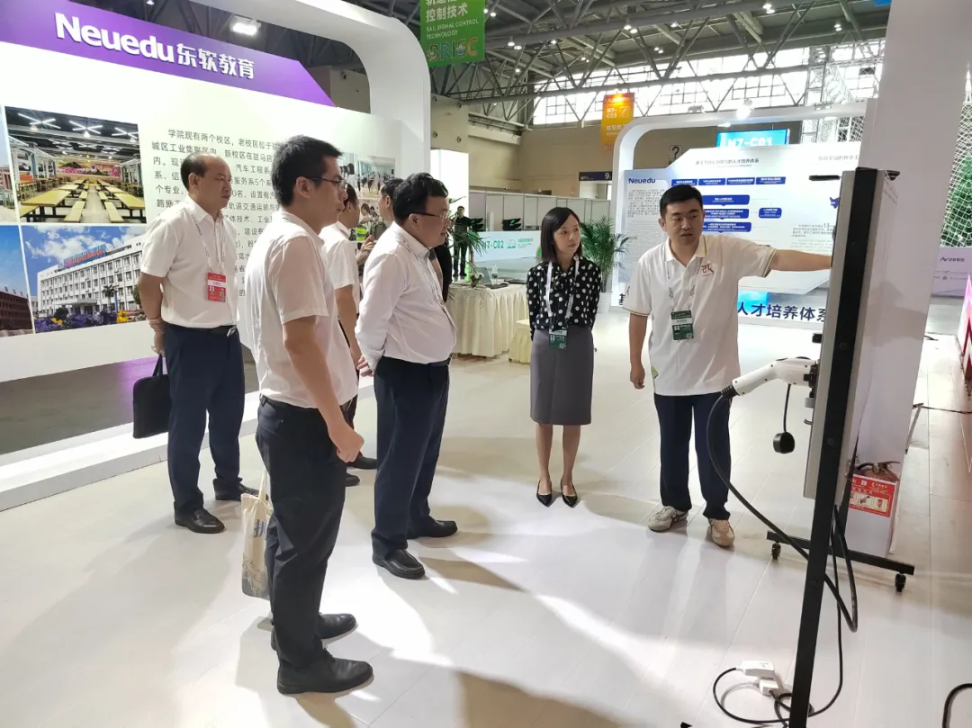 助力第二届“一带一路”国际技能大赛智能汽车软件技术表演赛顺利举办